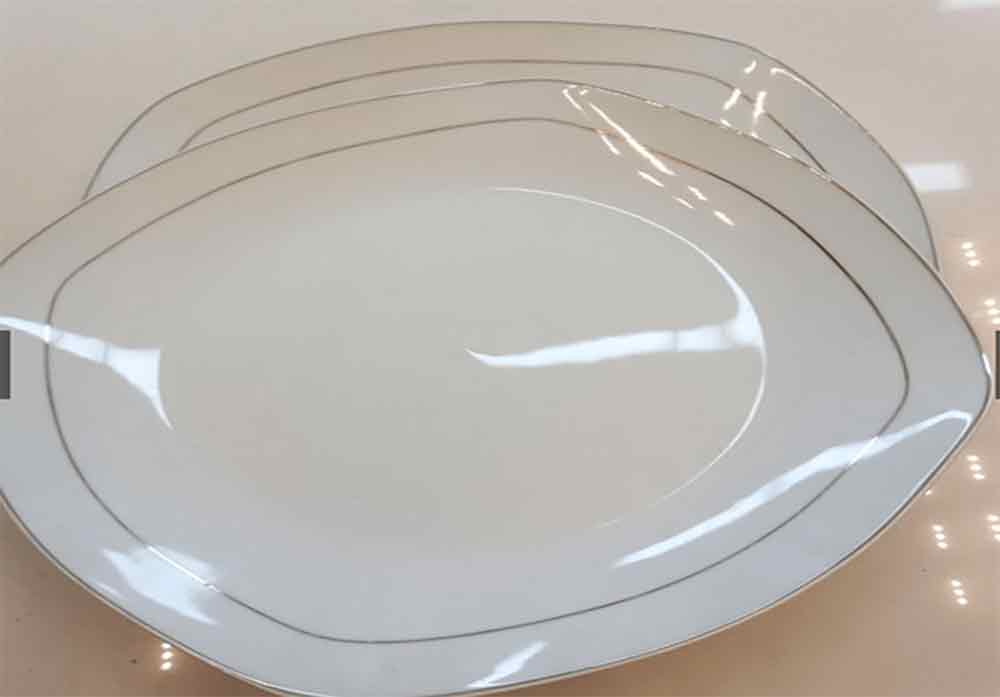 piring keramik putih