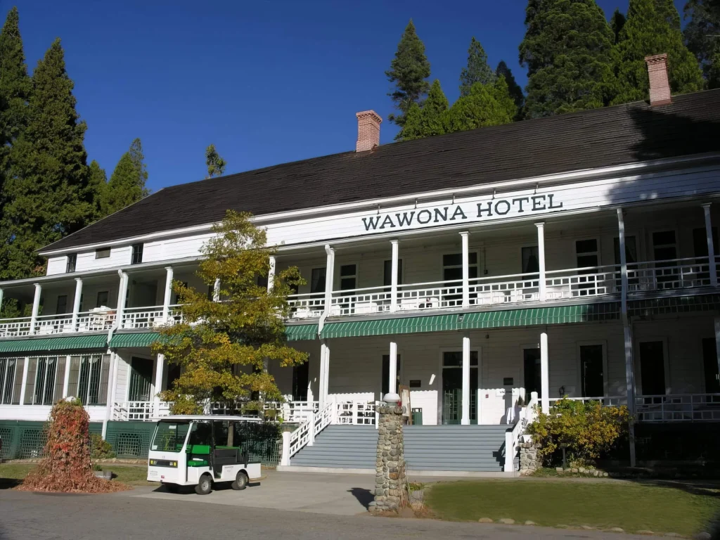 Fasilitas dan Layanan di Wawona Hotel
