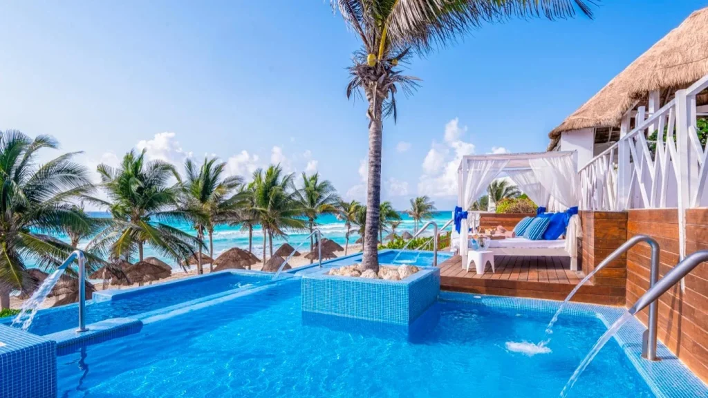 Amenities and Services at the Hotel Grand Oasis Cancun