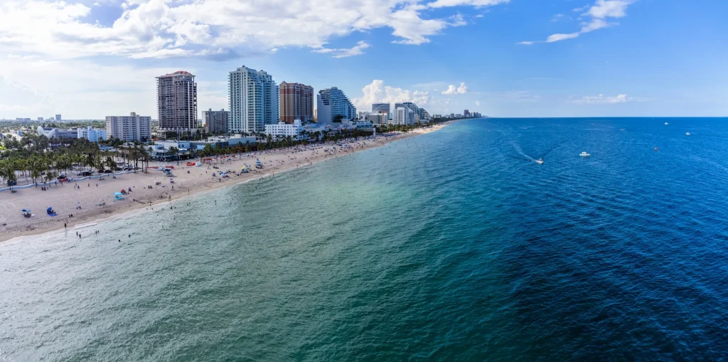 Booking a Flight to Fort Lauderdale: Tips and Tricks