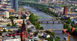 How to Book a Flight to Frankfurt