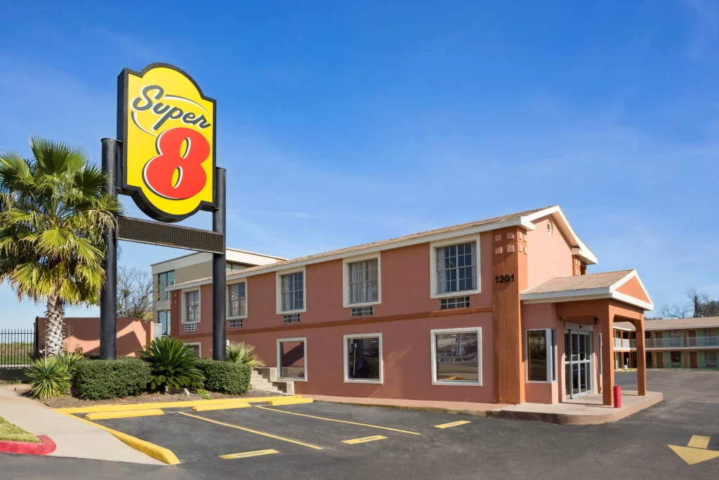 How to Book a Super 8 Hotel