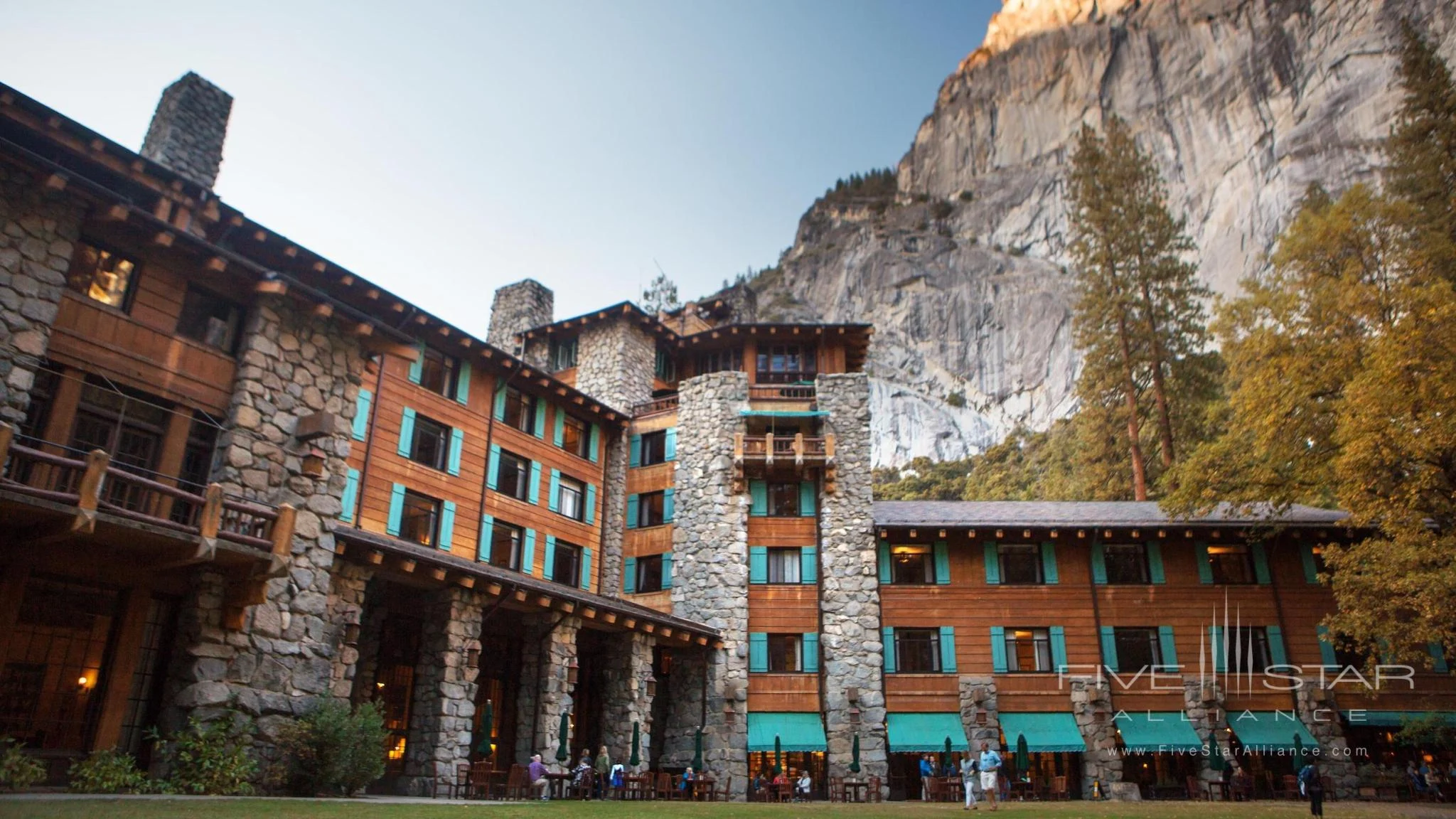 The Majestic Yosemite Hotel Booking Experience